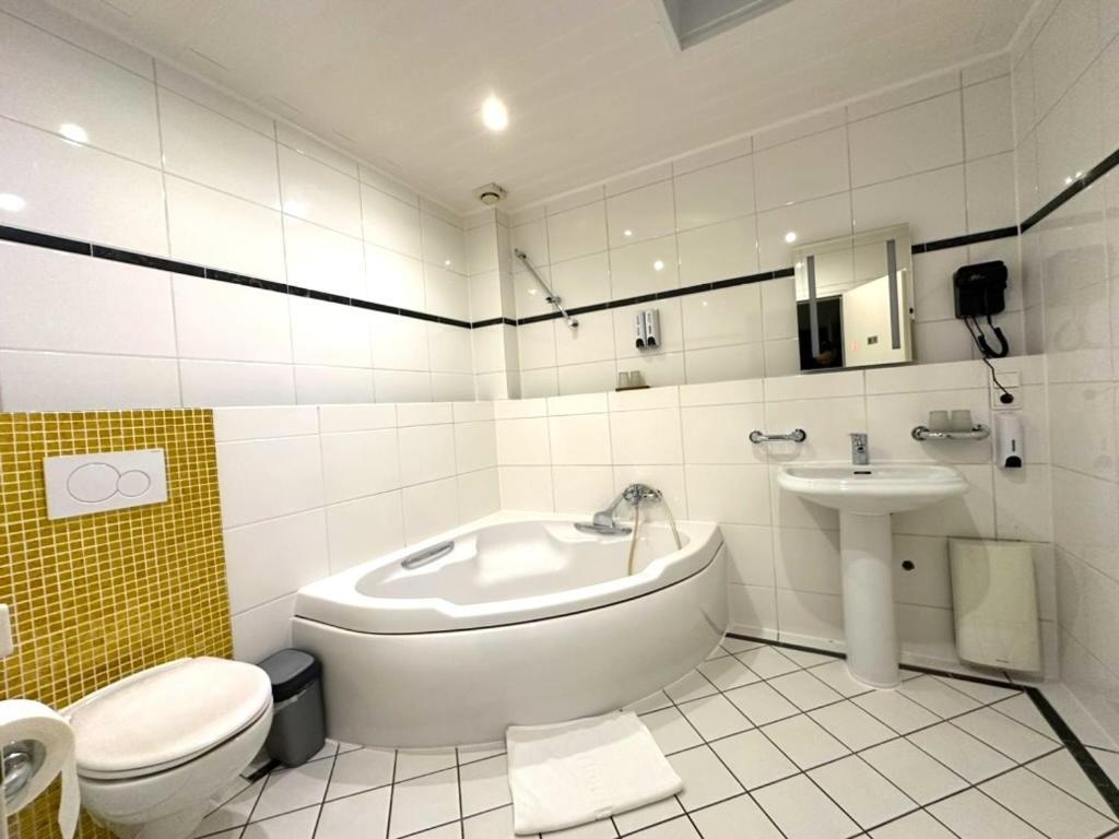דורמאגן Hotel Destille חדר תמונה