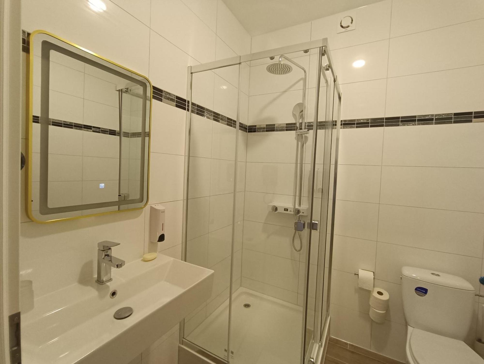 דורמאגן Hotel Destille חדר תמונה