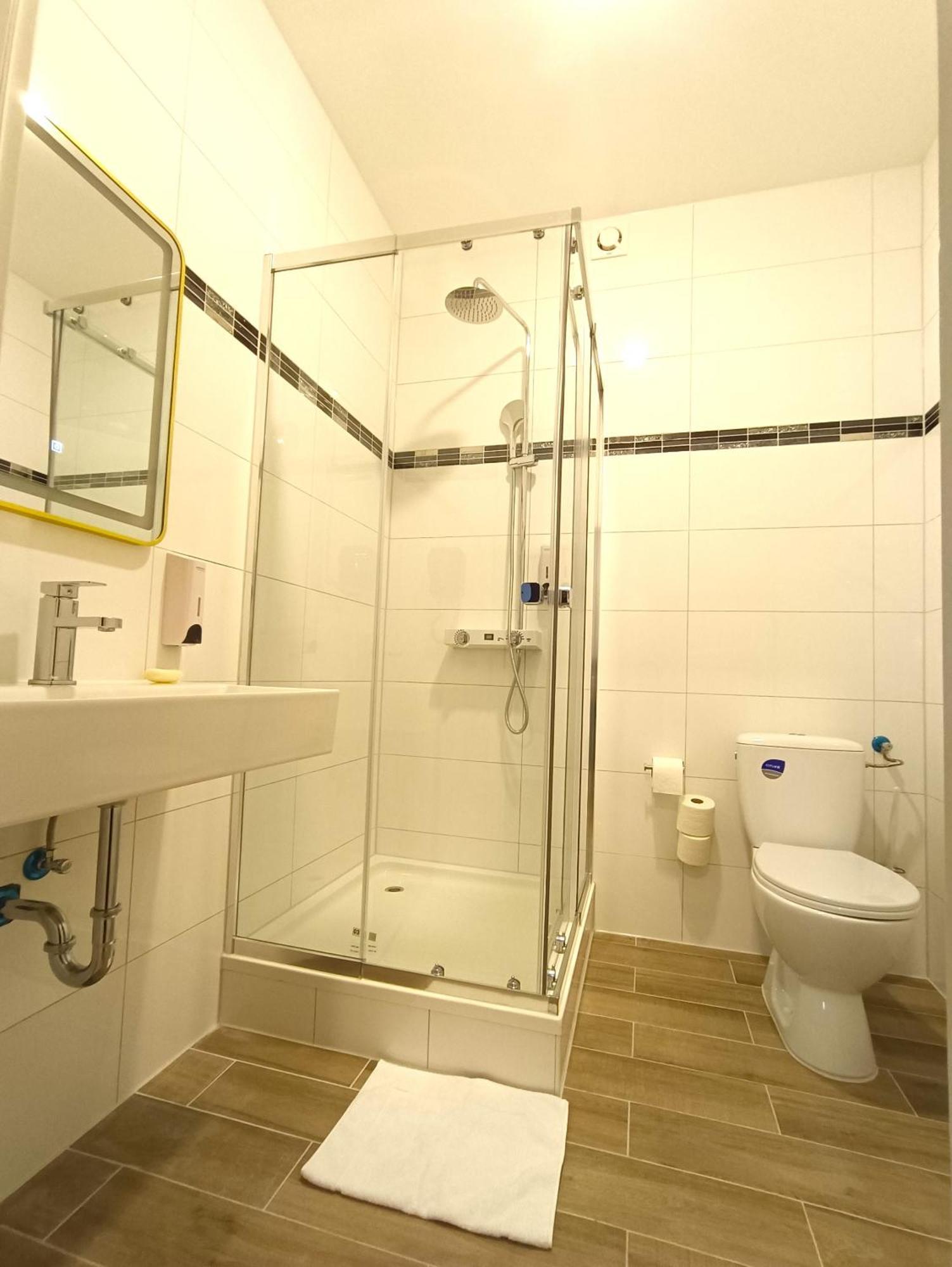 דורמאגן Hotel Destille חדר תמונה