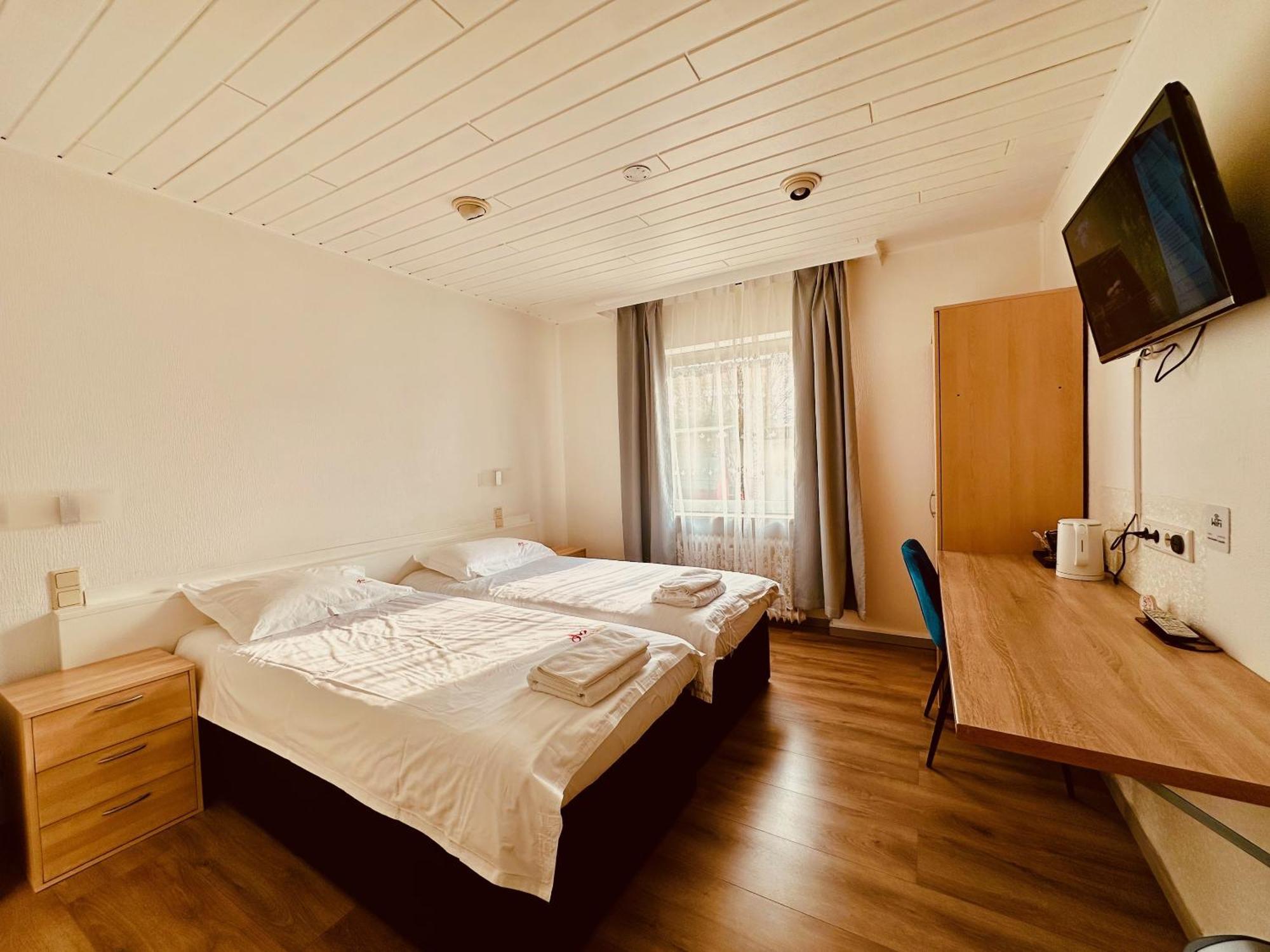 דורמאגן Hotel Destille חדר תמונה