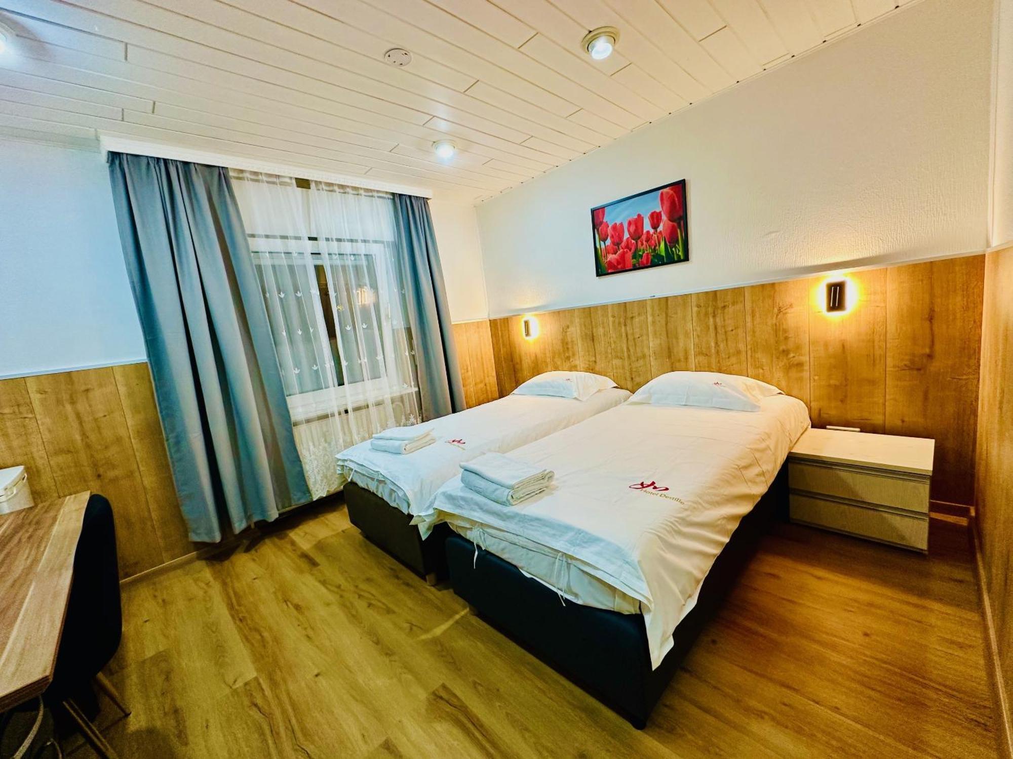 דורמאגן Hotel Destille חדר תמונה