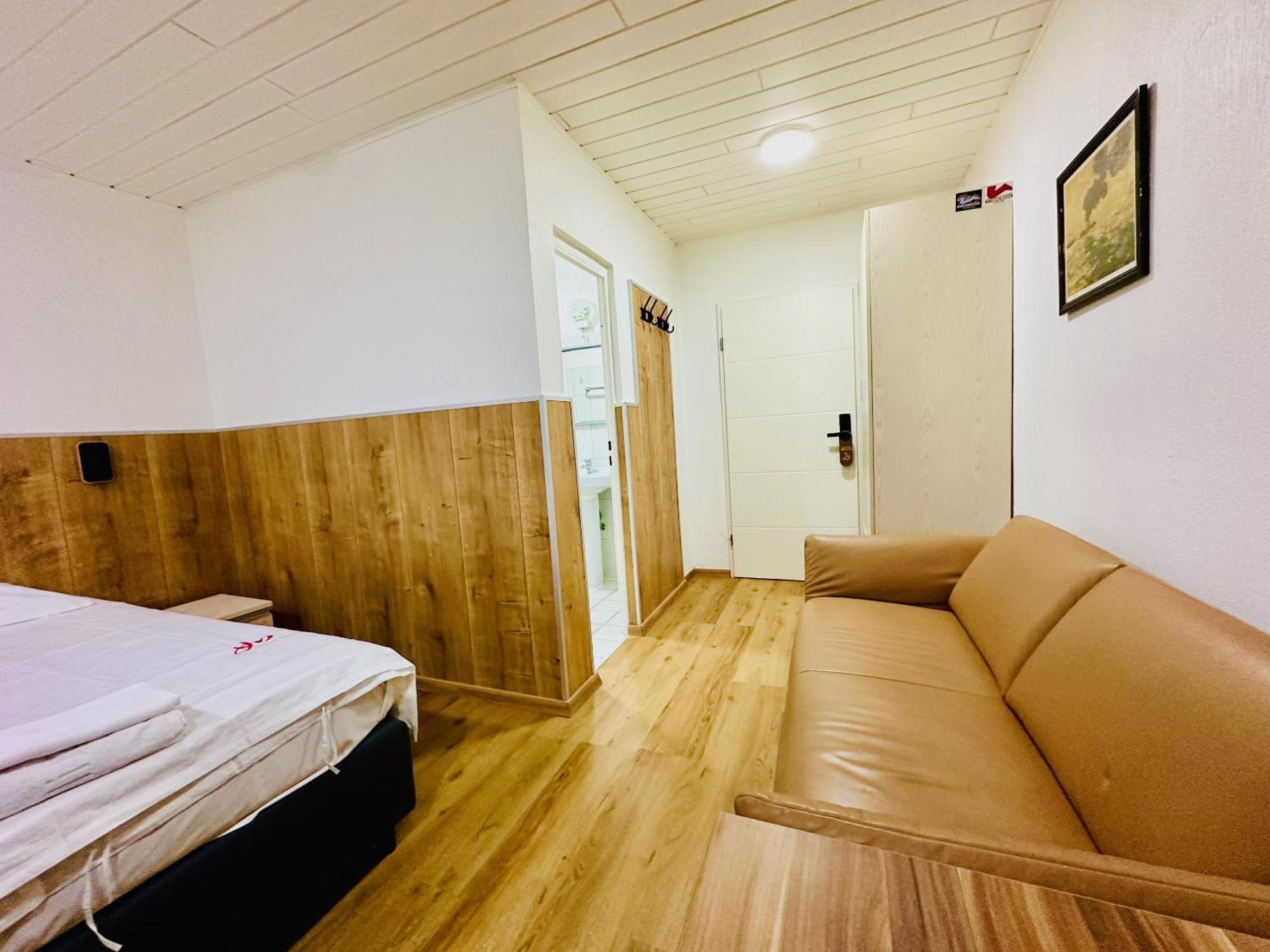דורמאגן Hotel Destille חדר תמונה