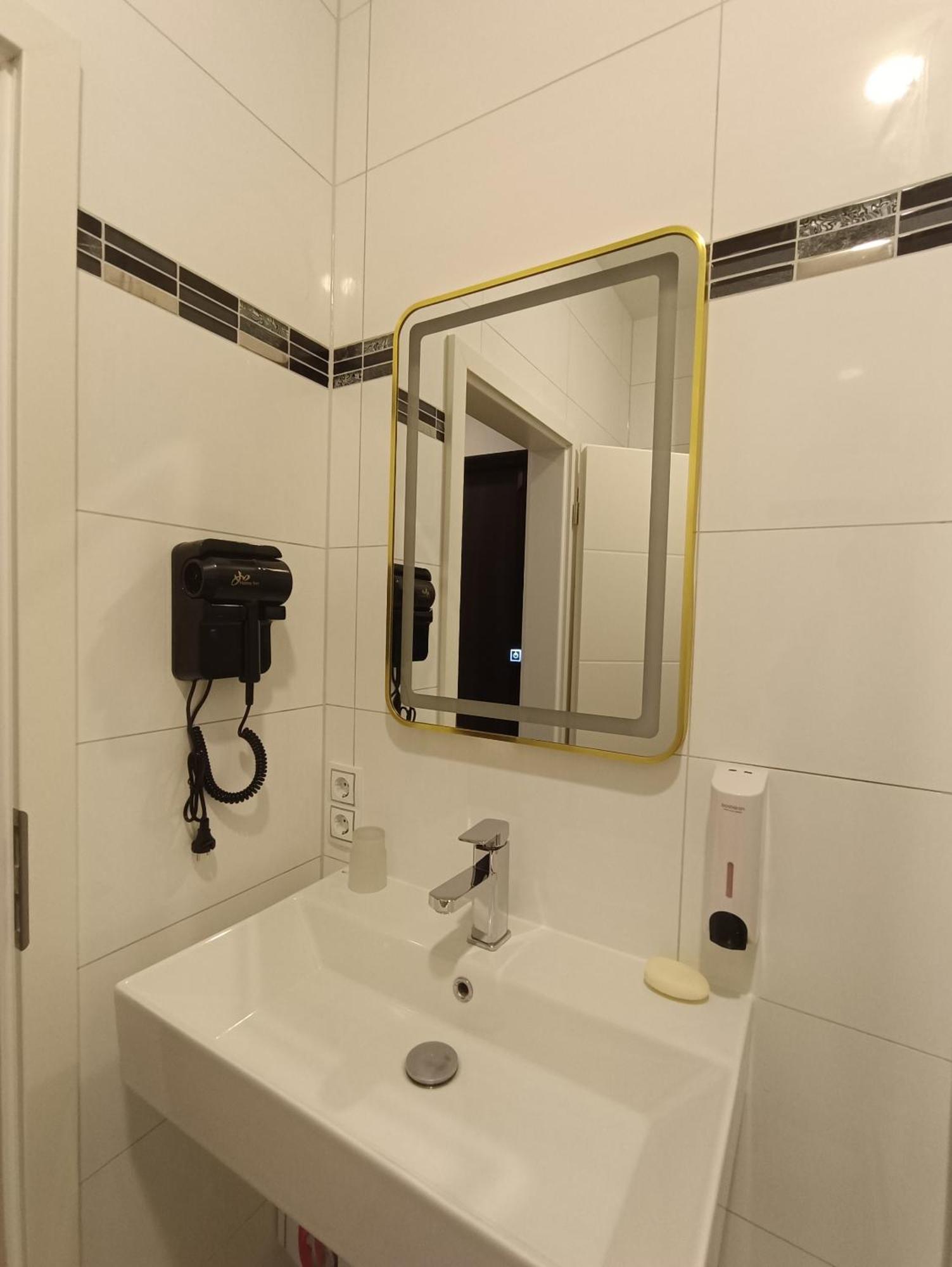דורמאגן Hotel Destille מראה חיצוני תמונה